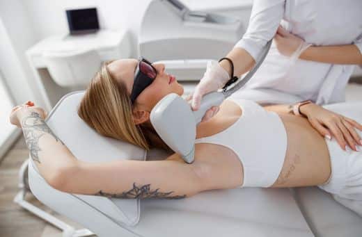 tratamiento laser diodo axila mujer
